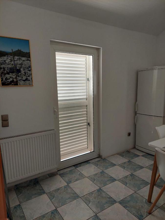 Apartments "Jope I Toni" ビオグラード・ナ・モル エクステリア 写真