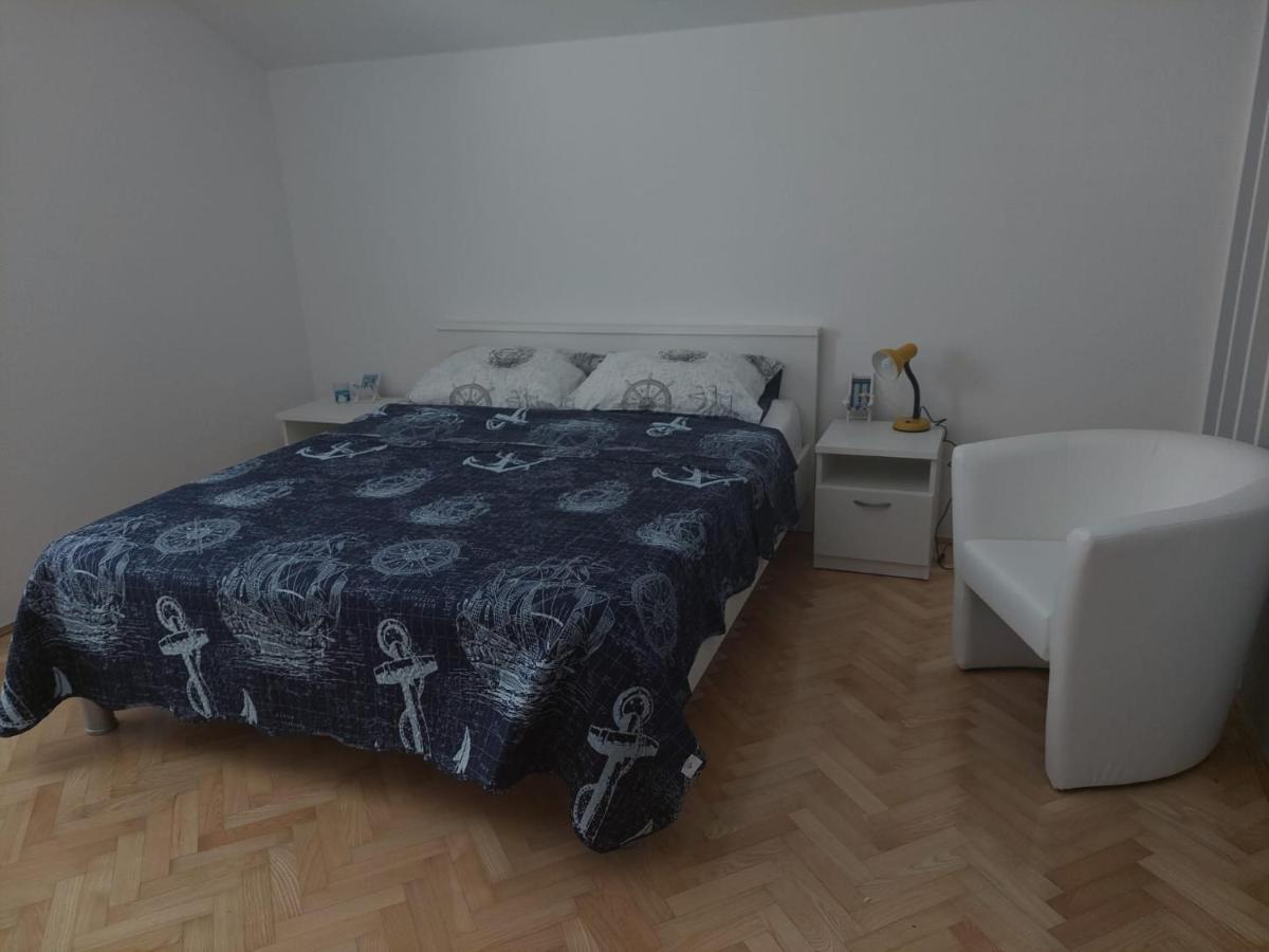 Apartments "Jope I Toni" ビオグラード・ナ・モル エクステリア 写真